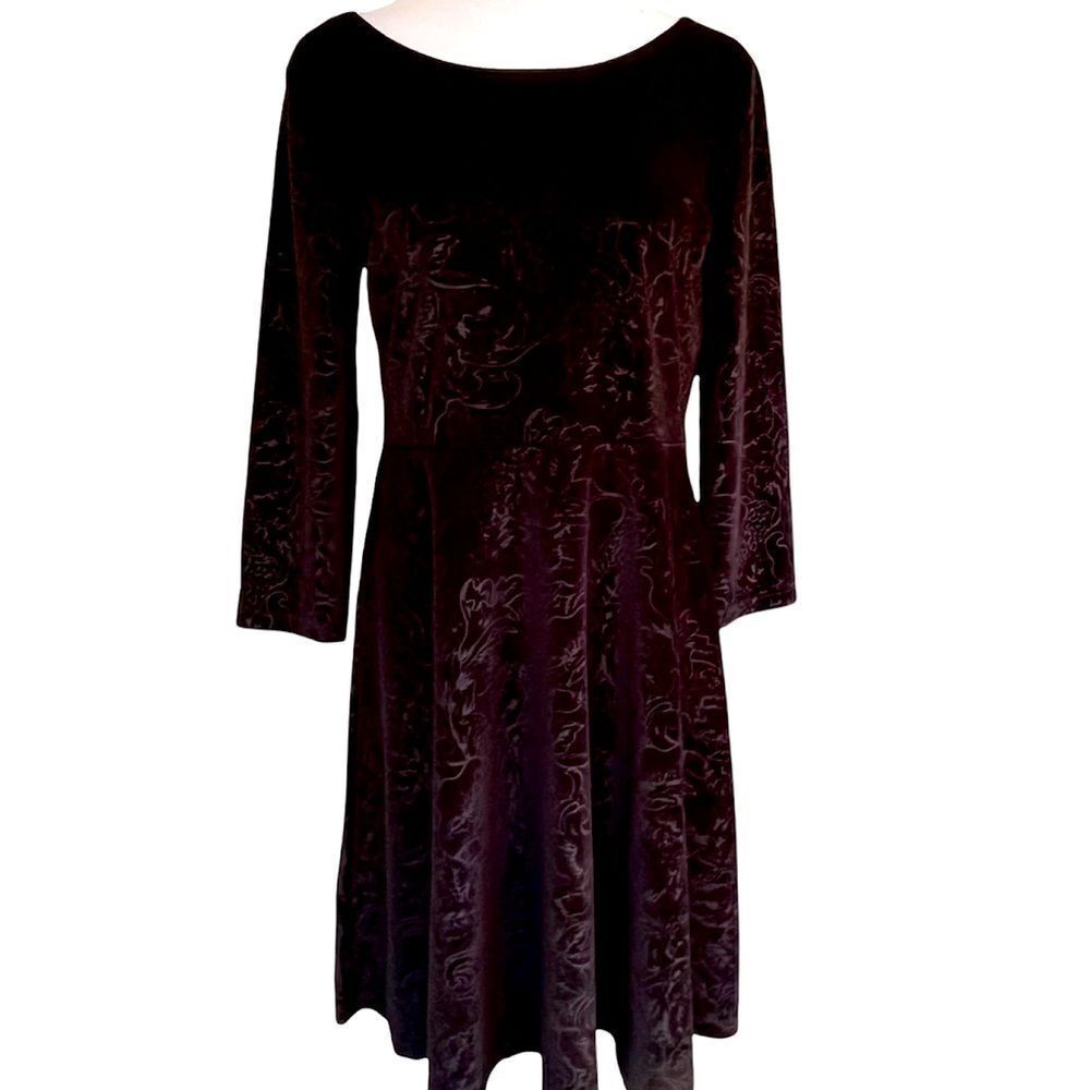 Soma 90’s style velvet floral embossed fit and flare skater style dress S NEW